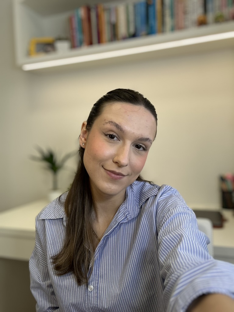 Mariana Vitória, Social Media Estratégica